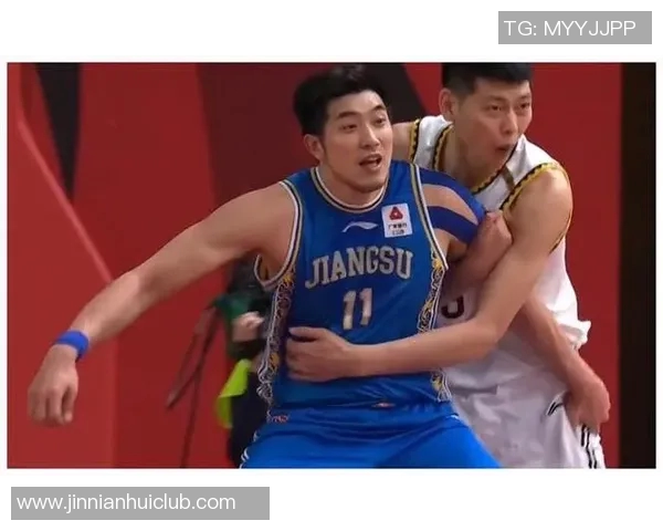 狄龙拼尽全力六犯在场17投8中三分球4记贡献22分5篮板