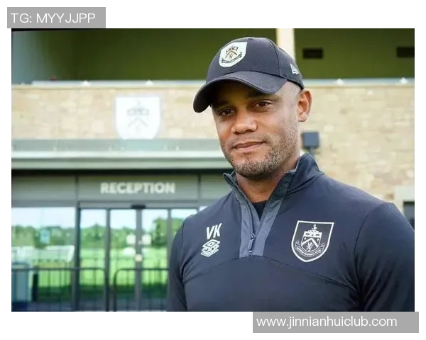 罗马诺透露孔帕尼新合同无解约条款及英超俱乐部选项 罗马诺透露孔帕尼新合同无解约条款及英超俱乐部选项