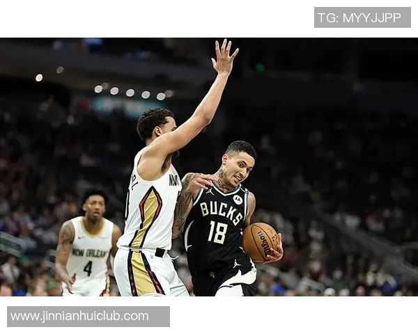 库兹马半场表现抢眼10投6中贡献13分6篮板2助攻并抢下3前场板